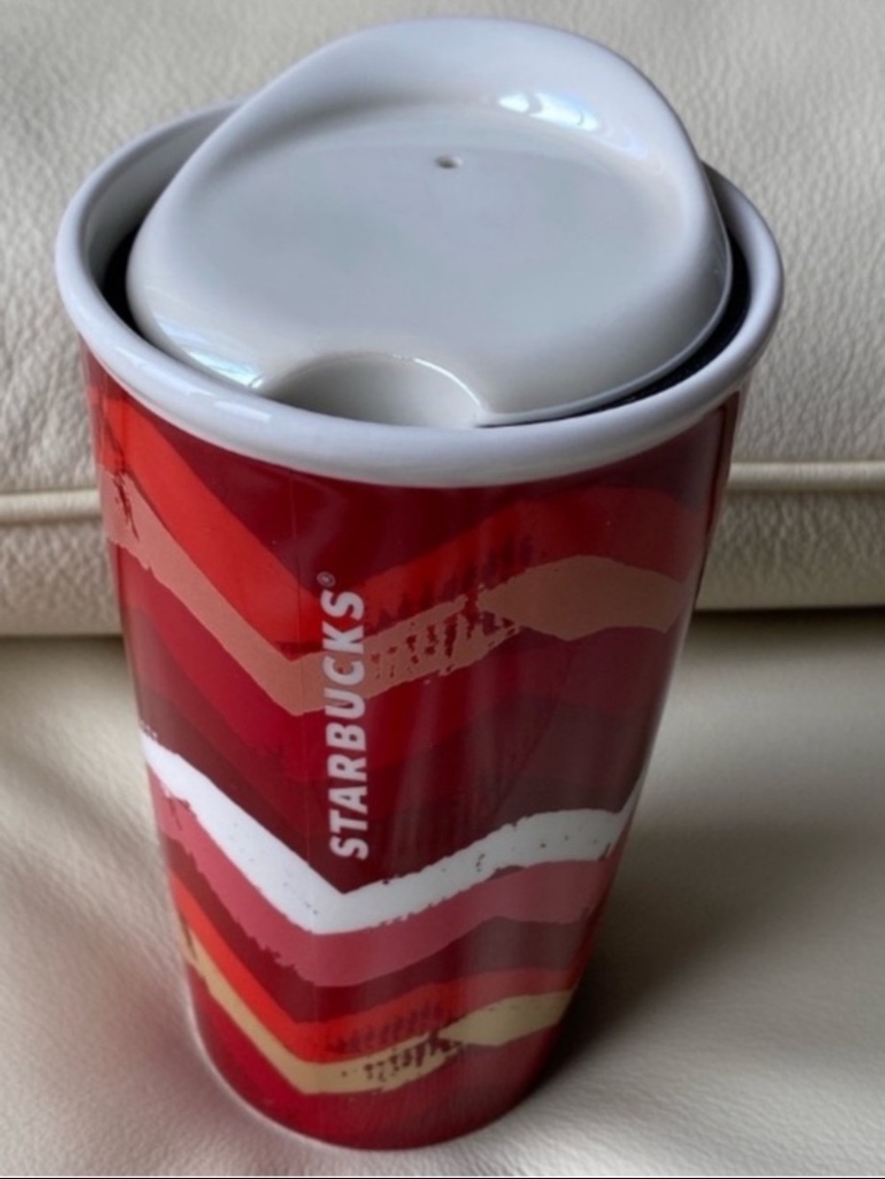 2014 Starbucks Coffee Ceramic Travel Tumbler Mug Chevron Pattern 10 fl oz